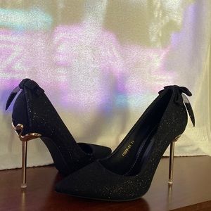 Black heels size 81/2